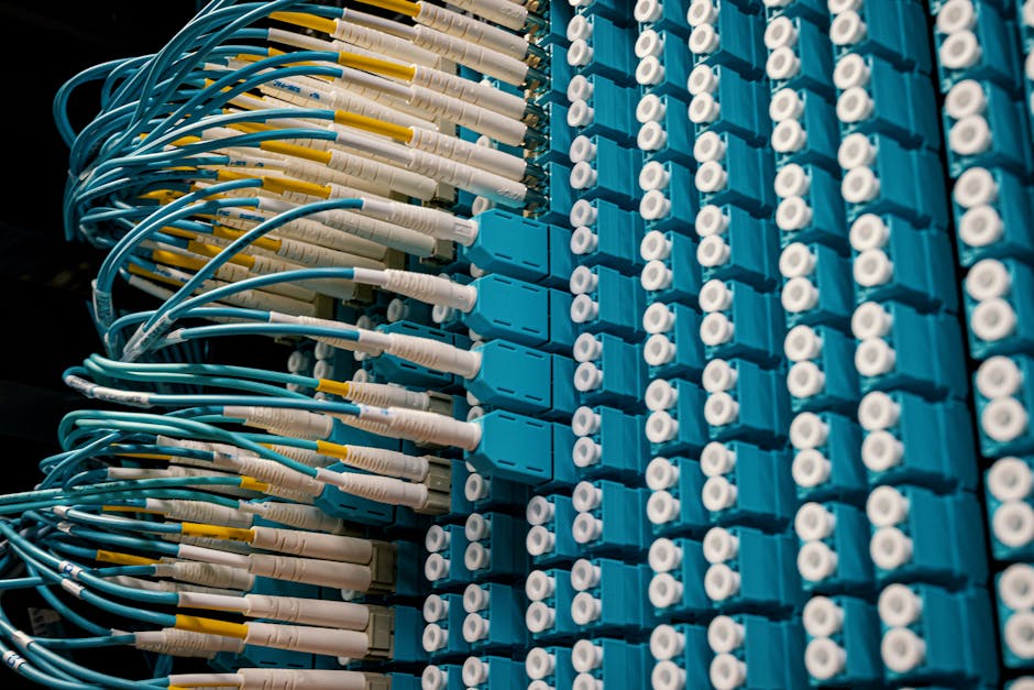 WebSocket connection pool management server