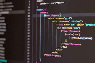用Vue 3组合式API封装浏览器通知与页面可见性，实现后台标签页消息聚合与免打扰